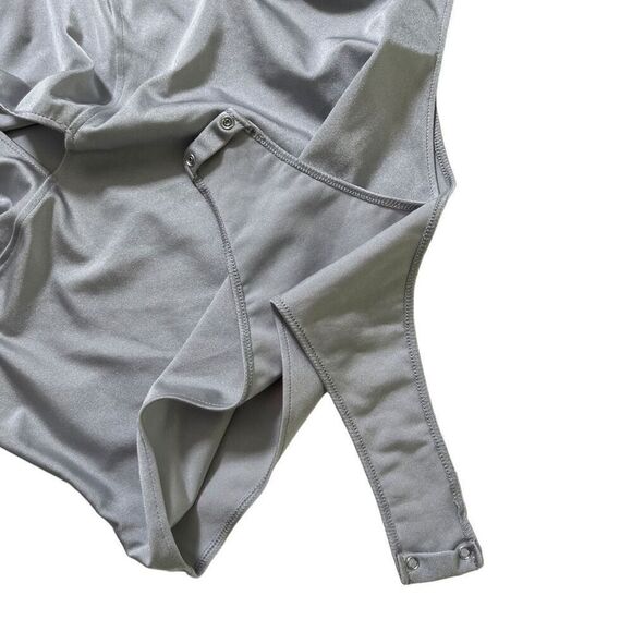 Coperni Twisted Cut Out Jersey Bodysuit in Pearl Grey‎ - Picture 4 of 12